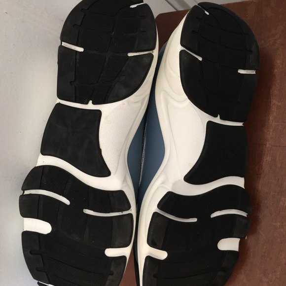 Dior B22 Authentic Blue/Beige Sneakers Made in Italy serial number 20ADC 51. - Picture 9 of 12